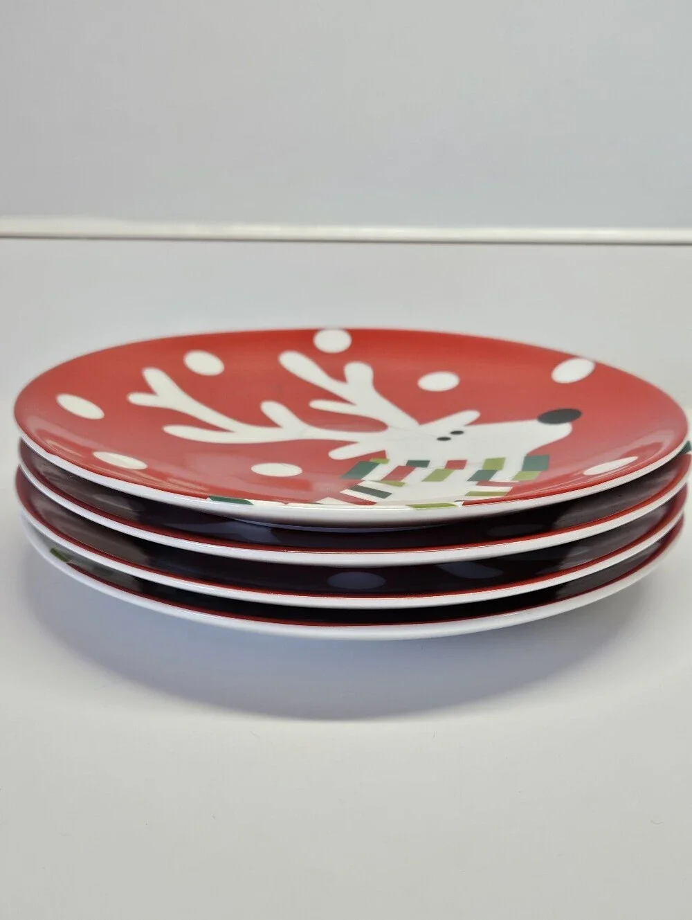 Crate & Barrel Red Reindeer Christmas Appetizer Salad Dessert Plates 7.5” Set 4